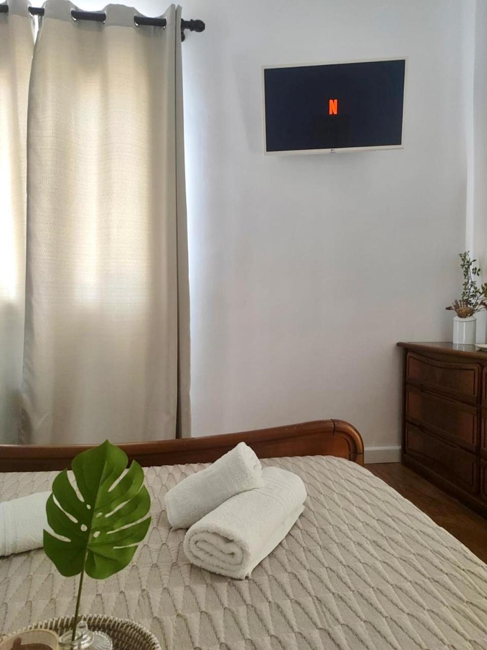 Theasis Apartments Адамас Екстер'єр фото